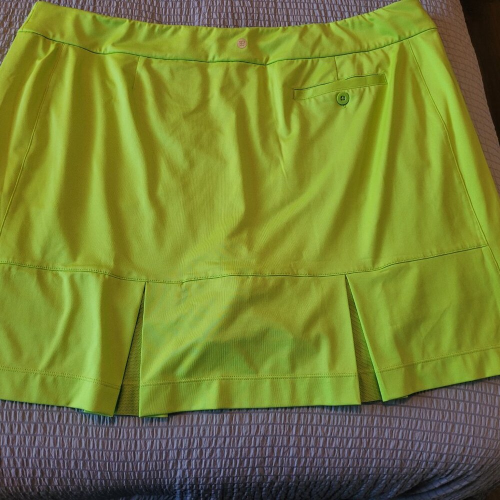 EPNY Golf / Tennis Skort with Back Mesh Pleat Detail - Neon Green - 1X